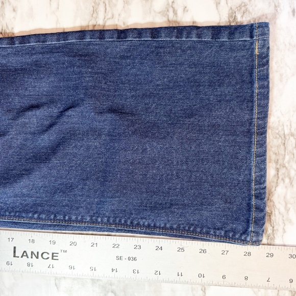 Ann Taylor LOFT Dark Wash Mid-Rise Curvy Bootcut Jeans - Picture 4 of 9